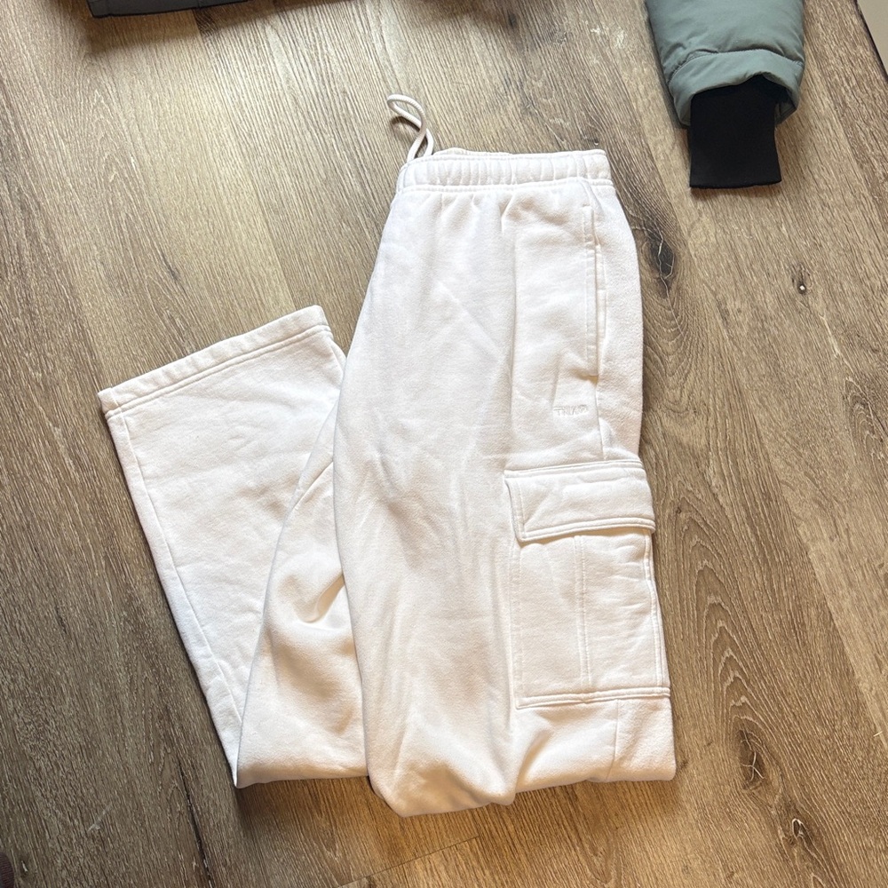 Aritzia Women's White Cargo Sweatpants